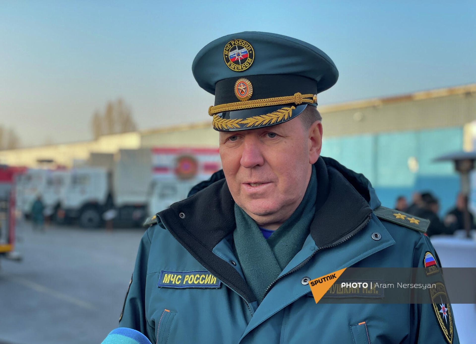 Первый замминистра ЧС РФ Николай Гречушкин в армяно-российском Центре гуманитарного реагирования - Sputnik Արմենիա, 1920, 06.12.2021