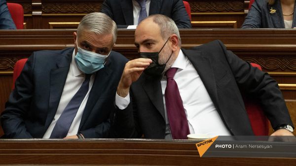 Նիկոլ Փաշինյանն ու Մհեր Գրիգորյանը - Sputnik Արմենիա
