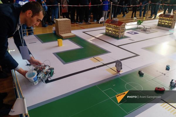 ArmRobotics ռոբոտատեխնիկայի հանրապետական դպրոցական մրցույթ Երևանում ArmRobotics ռոբոտատեխնիկայի հանրապետական դպրոցական մրցույթ Երևանում - Sputnik Արմենիա