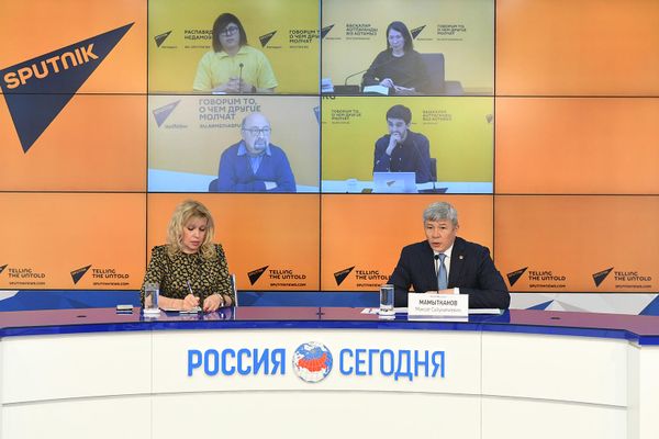 Եվրասիական տնտեսական հանձնաժողովի մաքսային համագործակցության հարցերի նախարար Մաքսատ Մամիտկանովի տեսակապի ձևաչափով ճեպազրույցը (13 դեկտեմբերի, 2021թ). Մոսկվա  - Sputnik Արմենիա