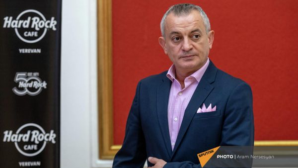 Вице-президент Hard Rock International Franchising Анибал Фернандес - Sputnik Армения
