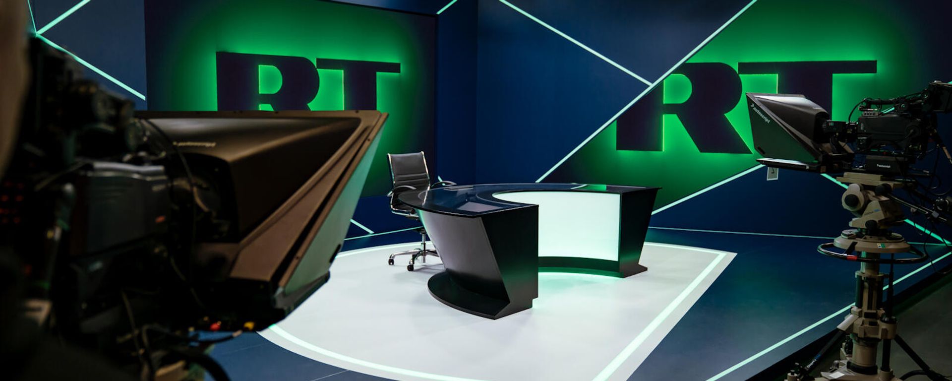 RT DE գերմանական նոր շուրջօրյա լրատվական ալիքի տաղավարը RT DE գերմանական նոր շուրջօրյա լրատվական ալիքի տաղավարը - Sputnik Արմենիա, 1920, 28.12.2021