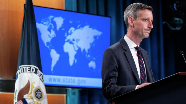Официальный представитель Госдепартамента США Нед Прайс проводит брифинг для прессы (16 августа 2021). Вашингтон - Sputnik Армения