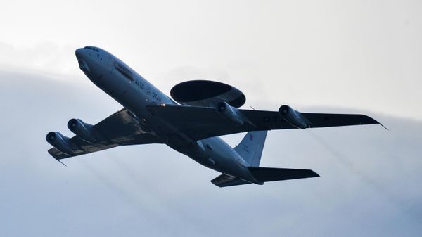 Самолёт Boeing E-3A Sentry  - Sputnik Армения