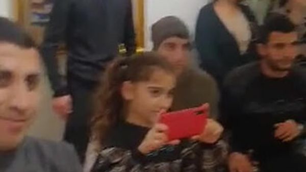 Для солдат, проходящих лечение, этнографический ансамбль “Акунк” дал концерт - Sputnik Армения