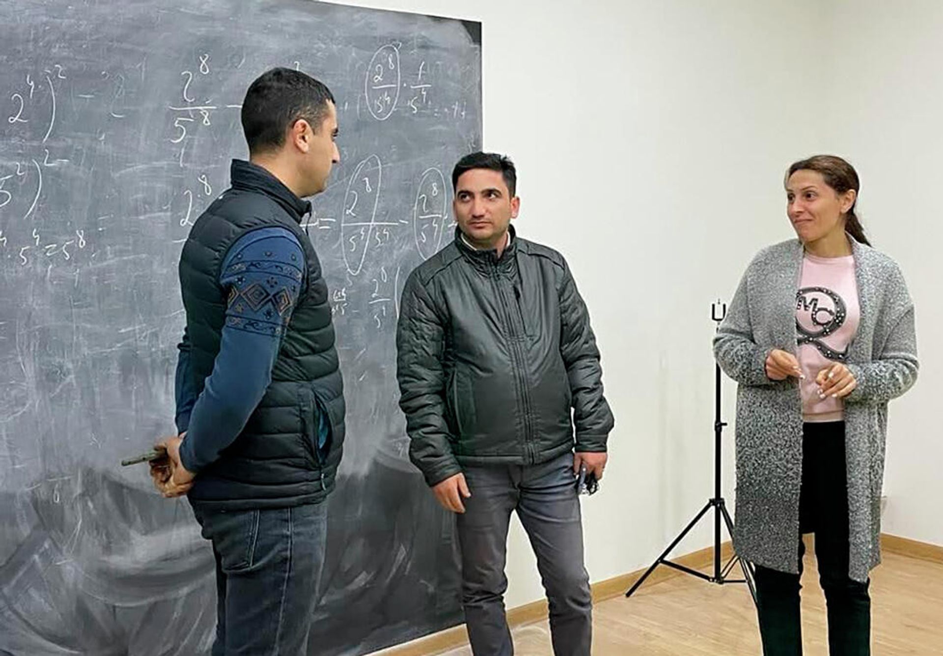 Наири Охикян в школе села Магавуз - Sputnik Արմենիա, 1920, 29.12.2021
