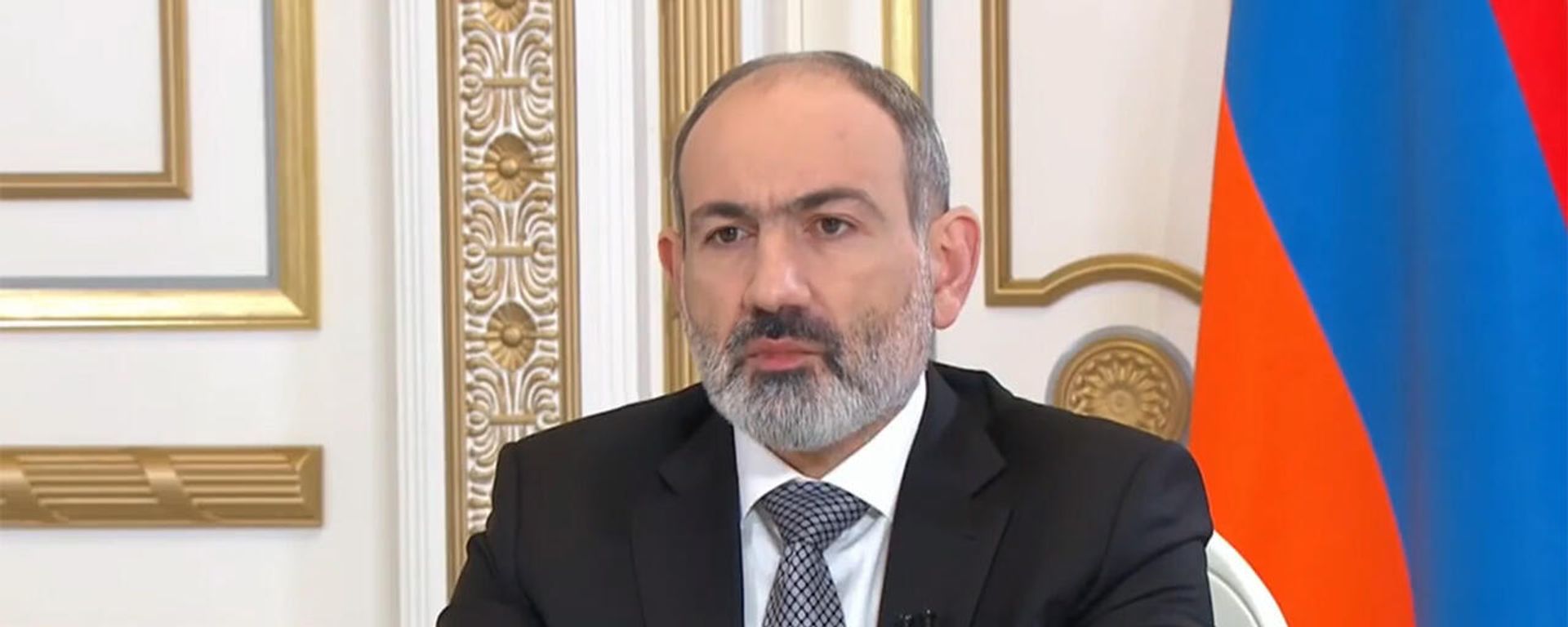 Премьер-министр Никол Пашинян отвечает на вопросы СМИ в прямом эфире - Sputnik Արմենիա, 1920, 24.12.2021