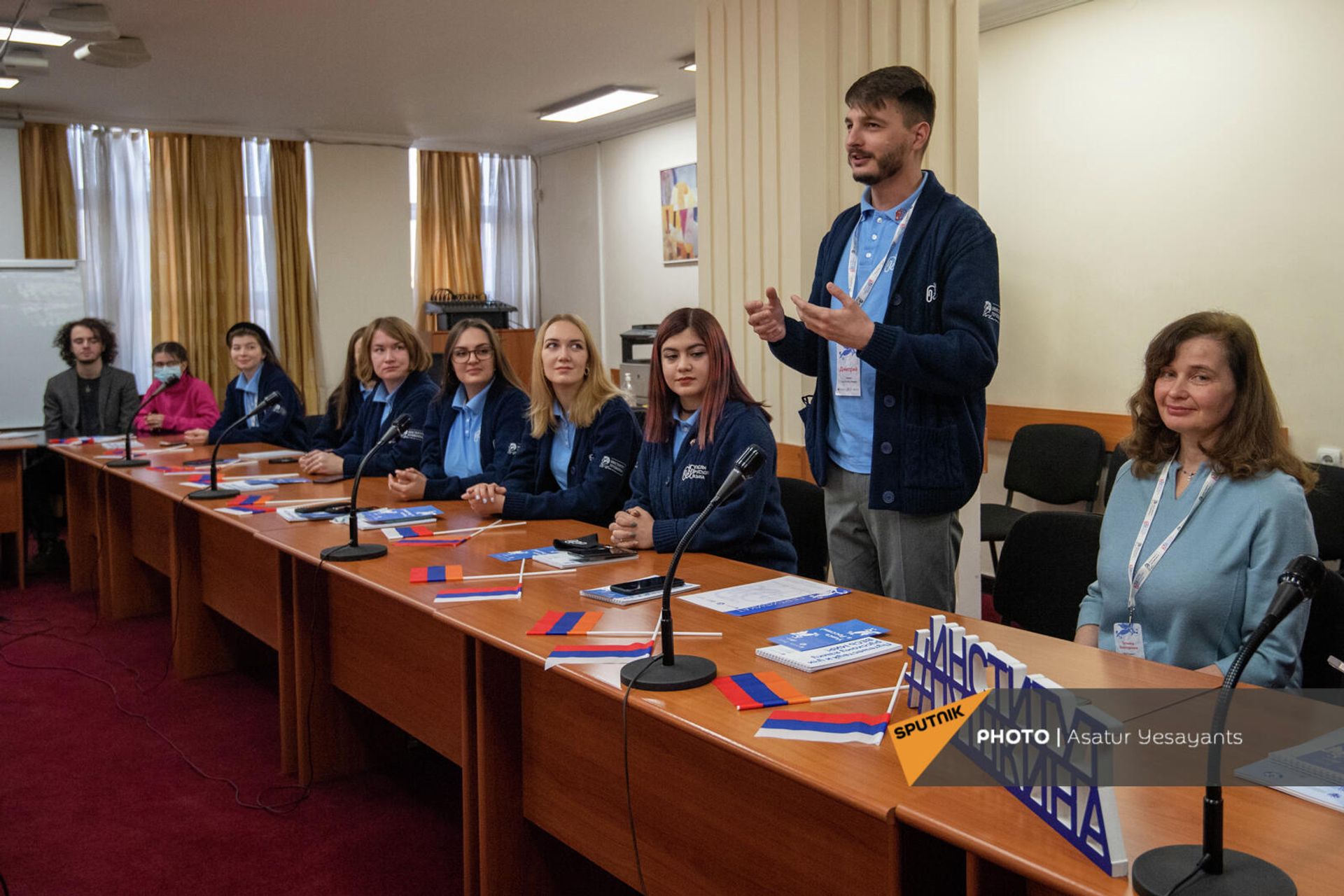 Ռուս-հայկական համալսարանի բազայի վրա բացվել է «Ռուսաց լեզվի դեսպաններն աշխարհում» կամավորական միջազգային ծրագրի մասնակիցների կենտրոնակայանը (25 դեկտեմբերի, 2021թ)․ Երևան - Sputnik Արմենիա, 1920, 25.12.2021