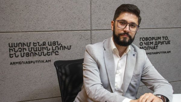 Մաթևոսյան. Փաշինյանը մերժեց արժանապատիվ խաղաղության մոդելը` տապալելով բանակցային գործընթացը  - Sputnik Արմենիա