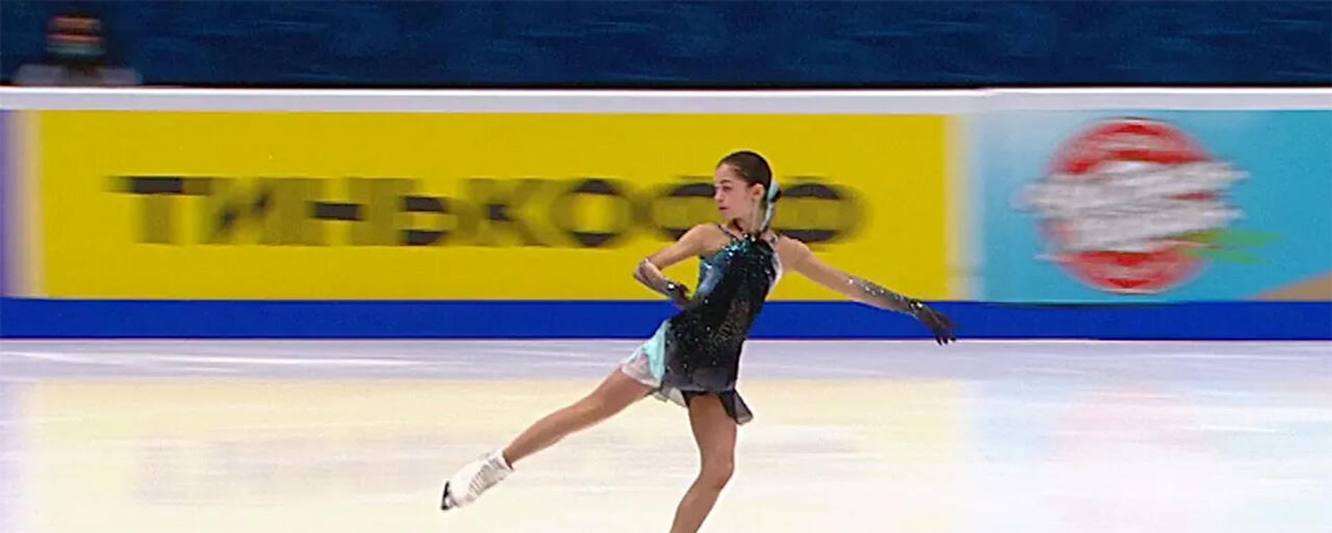 Аделия Петросян. Произвольная программа. Женщины. Чемпионат России по фигурному катанию 2022 - Sputnik Արմենիա, 1920, 26.12.2021