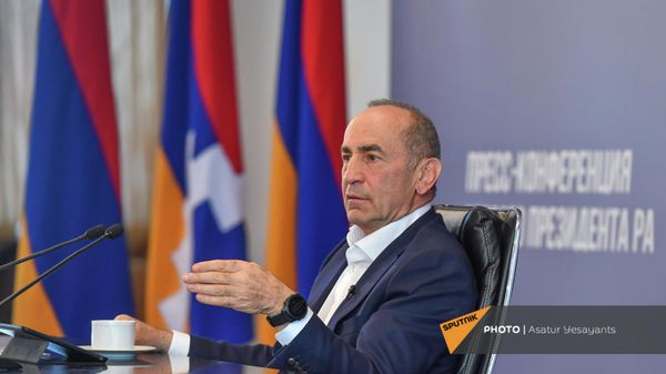 Роберт Кочарян на пресс-конференции в Эребуни-плаза (27 декабря 2021). Еревaн - Sputnik Армения