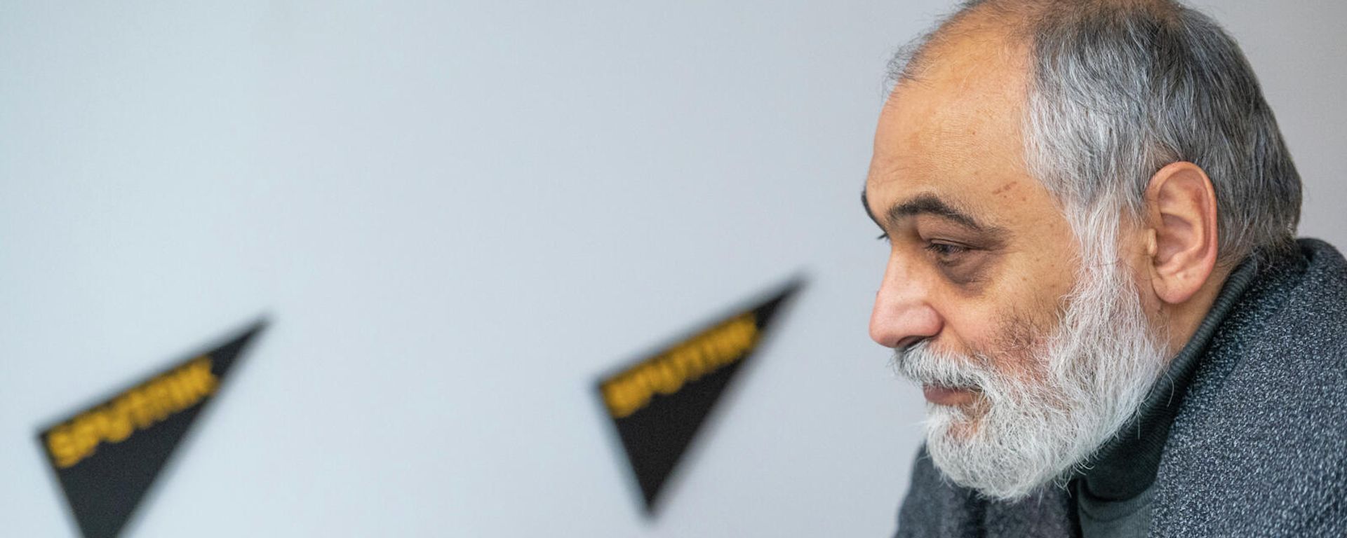 Ռուբեն Սաֆրաստյանի մամուլի ասուլիսը Sputnik մուլտիմեդիոն մամուլի կենտրոնում (27 դեկտեմբերի, 2021թ). Երևան - Sputnik Արմենիա, 1920, 13.01.2022