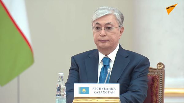 Президент Казахстана Касым-Жомарт Токаев во время неформального саммита лидеров государств - участников СНГ (28 декабря 2021). Санкт-Петербург - Sputnik Армения