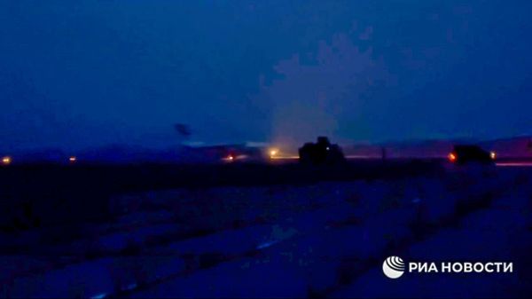 Кадры прибытия первых российских десантников в составе миротворческих сил ОДКБ в Казахстан - Sputnik Արմենիա