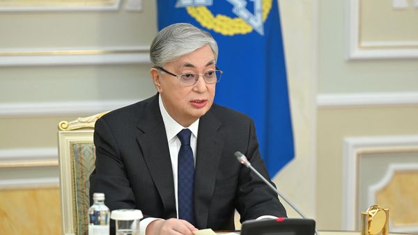 Президент Казахстана Касым-Жомарт Токаев на онлайн-заседании глав государств - участниц ОДКБ (10 января 2022). Нур-Султан - Sputnik Армения