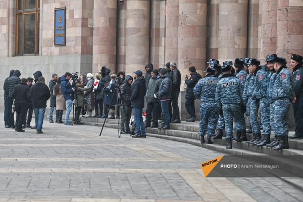 Գերիների հարազատները կառավարության առջև բողոքի ակցիա են անում - Sputnik Արմենիա