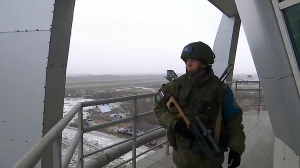 Миротворцы ОДКБ охраняют важные и социально-значимые объекты в Казахстане - Sputnik Армения