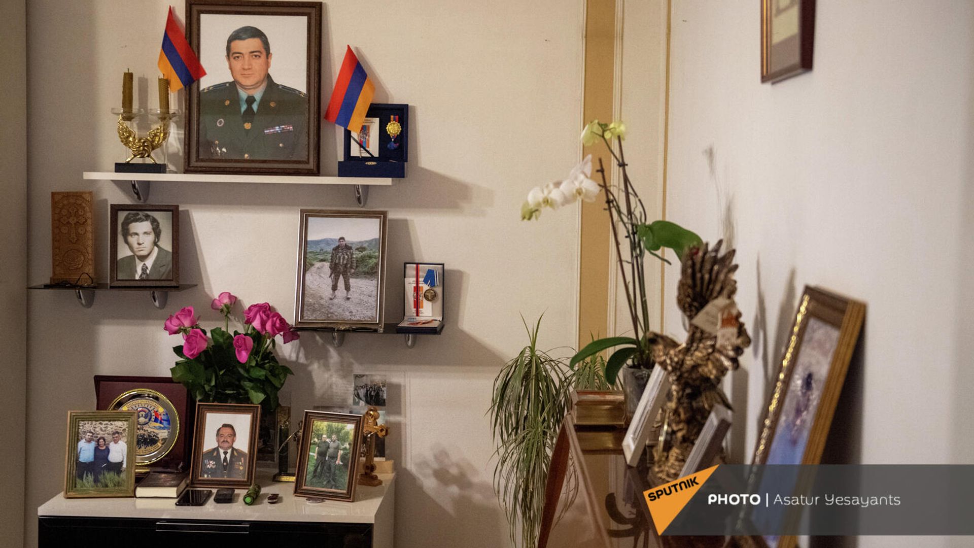 Уголок памяти национального героя Армении, полковника Ваагна Асатряна Уголок памяти национального героя Армении, полковника Ваагна Асатряна - Sputnik Армения, 1920, 14.01.2022
