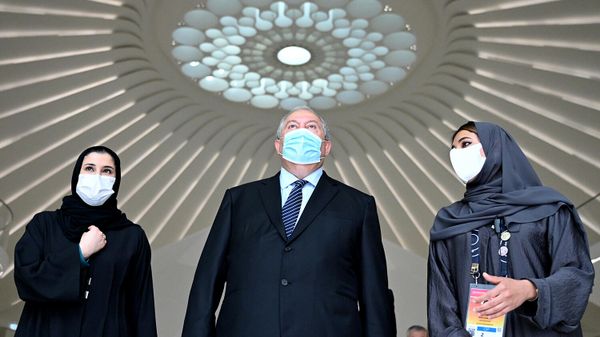 Президент Армен Саркисян посетил павильон Армении в Международном выставочном центре Экспо 2020 Дубай (17 января 2022). ОАЭ - Sputnik Армения
