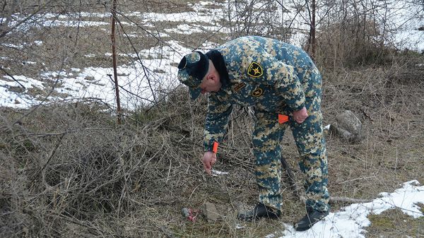 Саперы ГСЧС проводят разведывательную работу в районе района Кркжан Степанакерта - Sputnik Армения