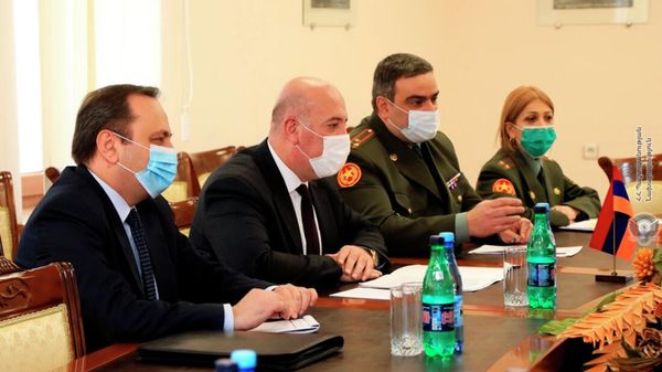 Замминистра обороны РА Арман Саркисян принял делегацию Европейского командования США (20 января 2022). Еревaн - Sputnik Армения