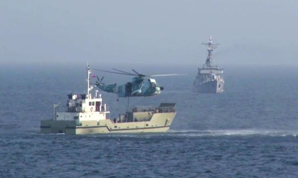 Боевые корабли России, Ирана и Китая во время военно-морских учений CHIRU-2022.  - Sputnik Армения