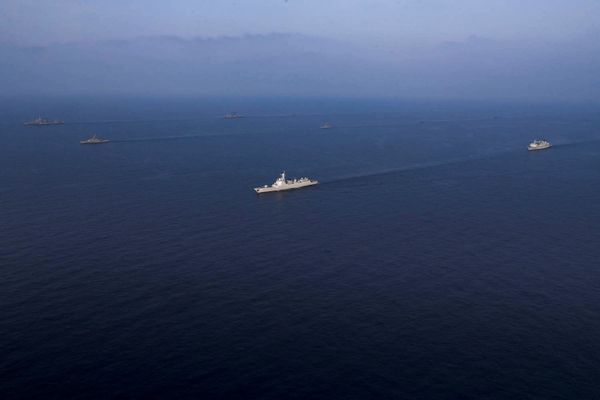 Военные корабли участвуют в совместных военно-морских учениях России, Ирана и Китая CHIRU-2022. - Sputnik Армения