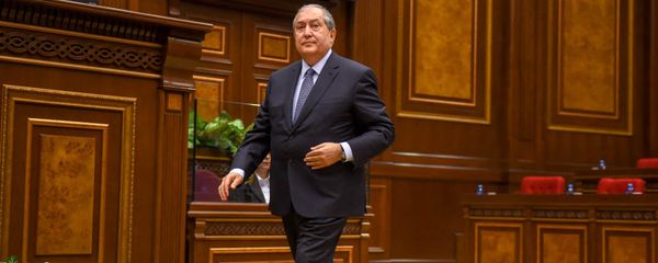Новоизбранный президент Армении Армен Саркисян Новоизбранный президент Армении Армен Саркисян - Sputnik Армения