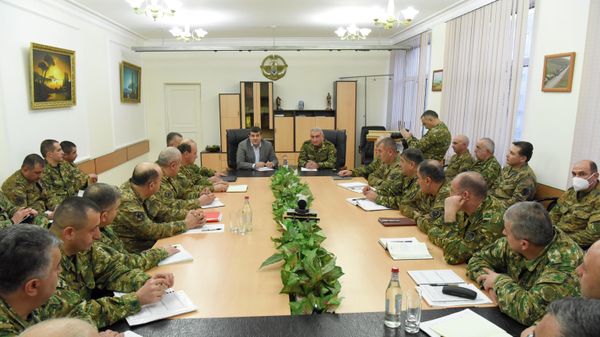 Президент Карабаха Араик Арутюнян провел совещание военного совета (29 января 2022). Степанакерт - Sputnik Армения