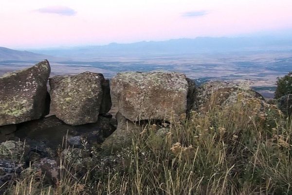 Բլրի գագաթին կառուցված կառույցից երևում է գրեթե ողջ Արարատյան դաշտը - Sputnik Արմենիա