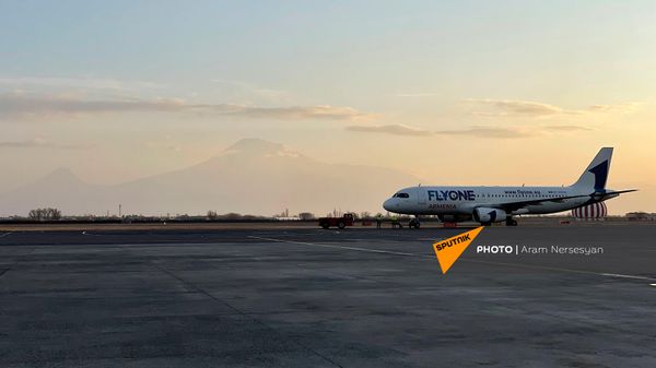 «FlyOne Armenia»-ի ինքնաթիռ - Sputnik Արմենիա