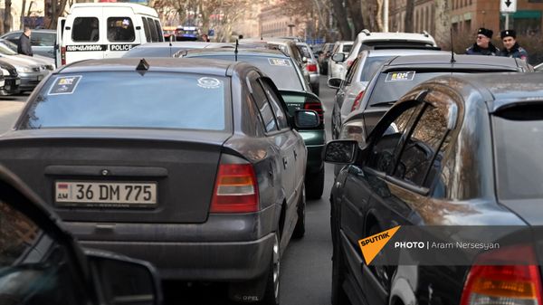 Автомобили. Ереван - Sputnik Армения