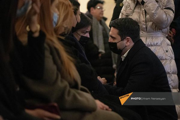 Ален Симонян выразил соболезнования родным Григоряна - Sputnik Армения