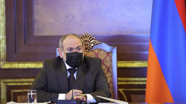 Премьер-министр Никол Пашинян провел консультации по предварительным бюджетным рамкам среднесрочной программы расходов на 2023-2025 годы (8 февраля 2022). Еревaн - Sputnik Армения