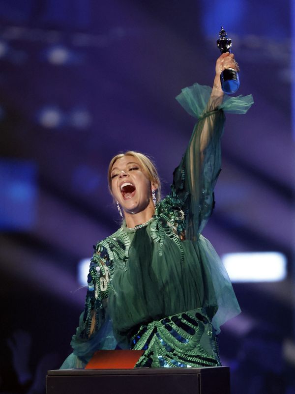 Երգչուհի Բեկի Հիլլը Brit Awards երաժշտական մրցանակաբաշխության ժամանակ։ - Sputnik Արմենիա
