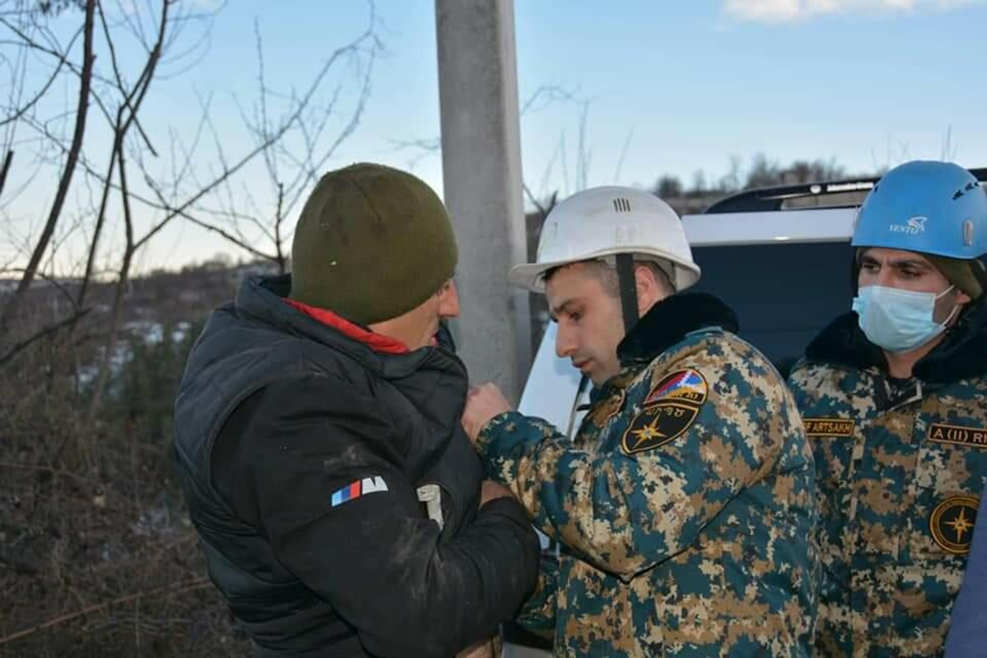 Спасатели ГСЧС МВД Карабаха на месте дорожно-транспортного происшествия на трассе Степанакерт-Шуши (9 февраля 2022). Карабах - Sputnik Армения, 1920, 09.02.2022