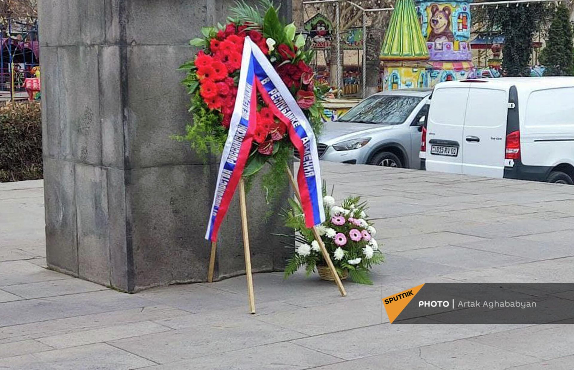 Возложение цветов к памятнику Грибоедова (10 февраля 2022). Еревaн Возложение цветов к памятнику Грибоедова (10 февраля 2022). Еревaн - Sputnik Արմենիա, 1920, 10.02.2022