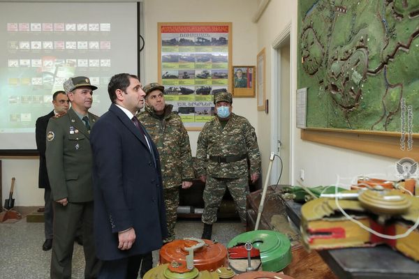 ՀՀ պաշտպանության նախարար Սուրեն Պապիկյանն այցելել է Վ. Սարգսյանի անվան ռազմական համալսարան (10 փետրվարի, 2022թ). Երևան - Sputnik Արմենիա