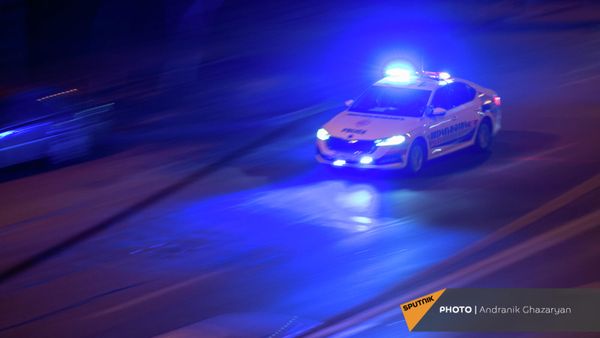 Автомобиль патрульной службы полиции на улице Ханджяна - Sputnik Армения
