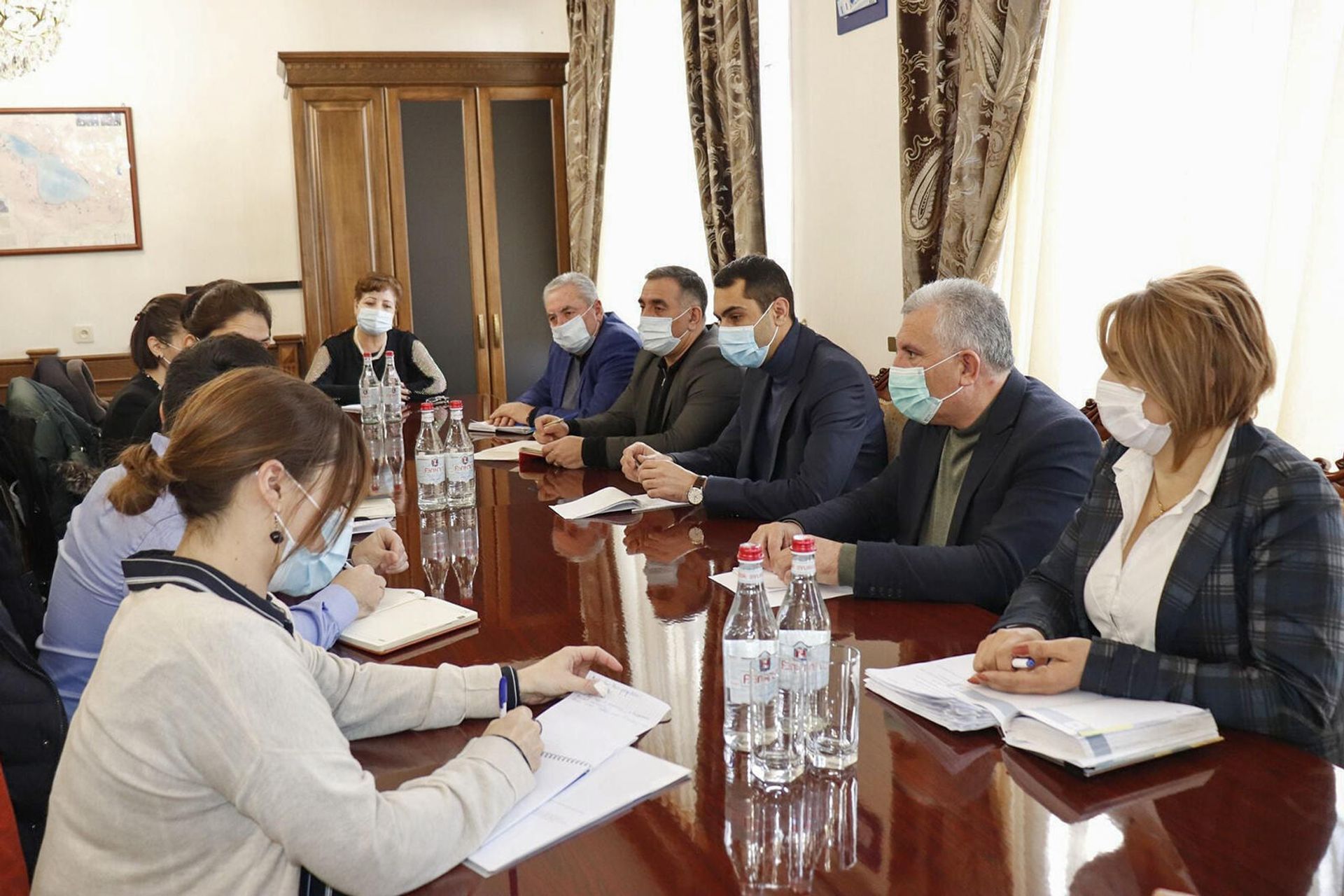Գեղարքունիքի մարզպետ Կարեն Սարգսյանն ընդունել է Կարմիր խաչի միջազգային կոմիտեի ներկայացուցիչներին (11 փետրվարի, 2022թ). Գավառ - Sputnik Արմենիա, 1920, 11.02.2022