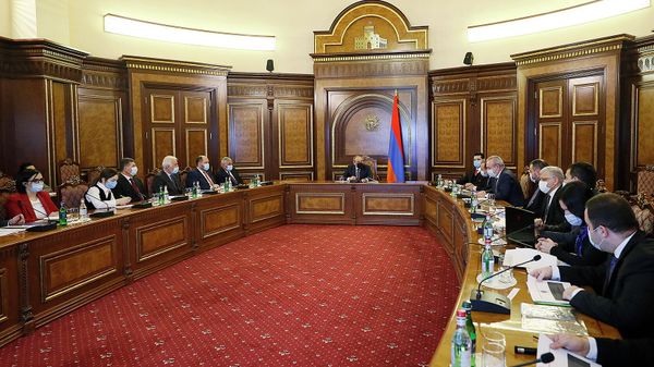 Վարչապետի մոտ քննարկվել է կրթության ոլորտի ռազմավարության նախագիծը
 - Sputnik Արմենիա