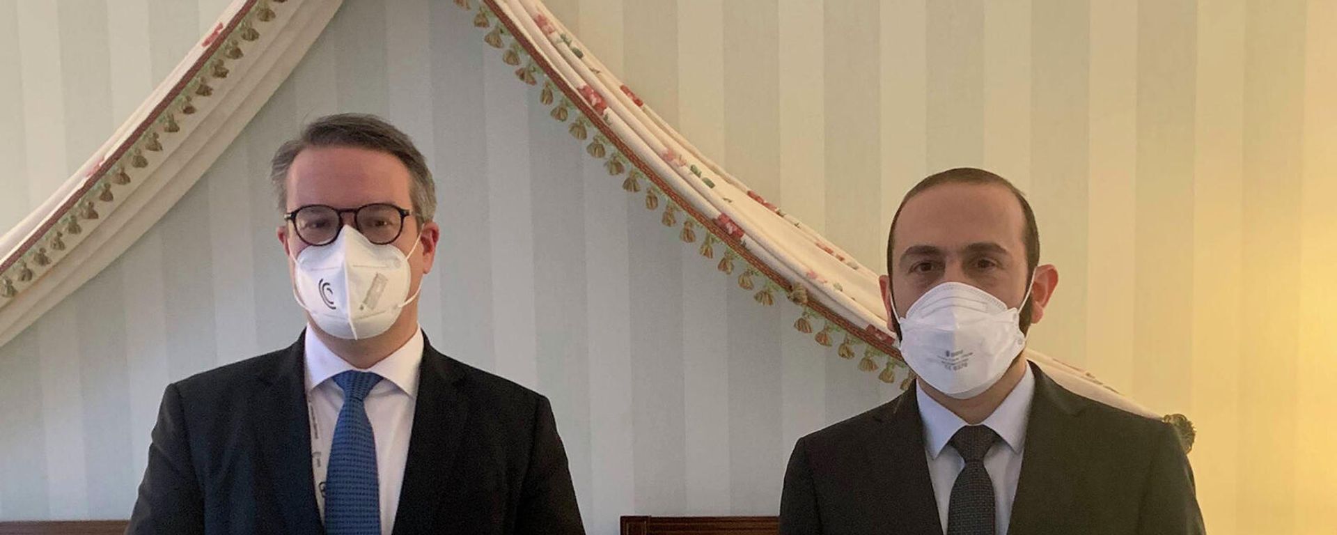 Встреча министров иностранных дел Армении и Германии Арарата Мирзояна и Тобиаса Линднера (19 февраля 2022). Мюнхен
 - Sputnik Армения, 1920, 19.02.2022