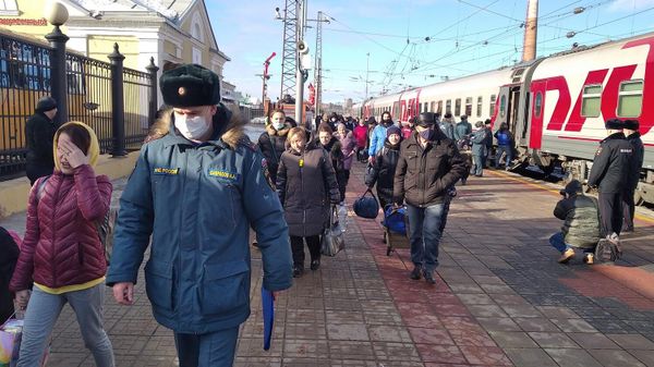 Беженцы из ДНР и ЛНР в воронежской области - Sputnik Армения