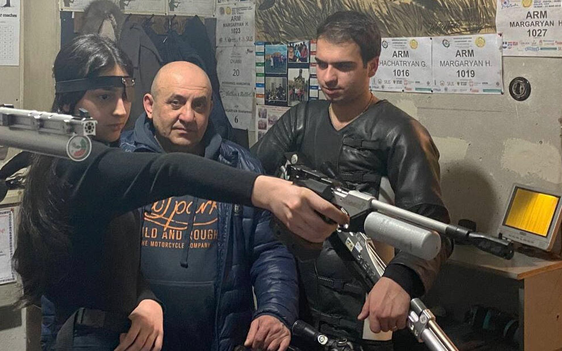Тренер детско-юношеской спортивной школы стрельбы общины Гюмри Эдвард Карибян - Sputnik Армения, 1920, 28.02.2022