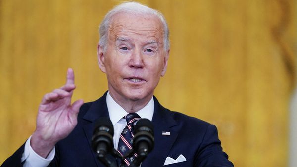 Президент США Джо Байден комментирует информацию о России и Украине во время выступления в Восточном зале Белого дома (22 февраля 2022). Вашингтон - Sputnik Армения