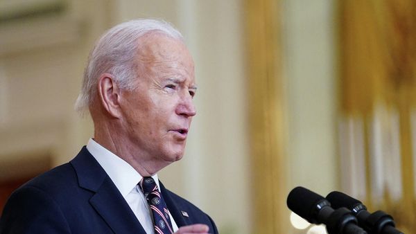 Президент США Джо Байден комментирует информацию о России и Украине во время выступления в Восточном зале Белого дома (22 февраля 2022). Вашингтон - Sputnik Армения
