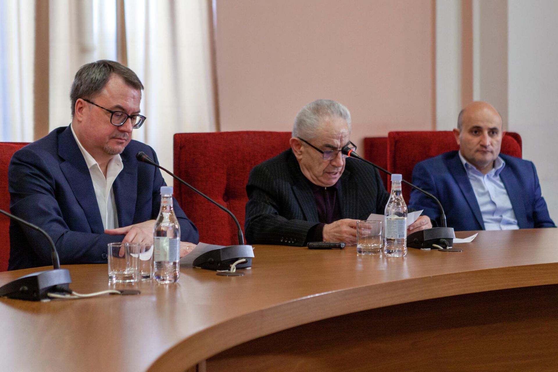 Презентация интерактивной карты Армении во время круглого стола в НАН РА (1 марта 2022). Еревaн - Sputnik Армения, 1920, 01.03.2022