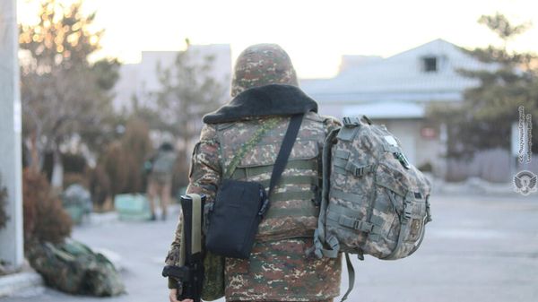 Զինծառայող - Sputnik Արմենիա