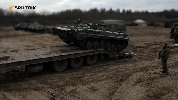 Российские военнослужащие взяли под контроль военную базу ВСУ у села Раденьск Херсонской области - Sputnik Армения