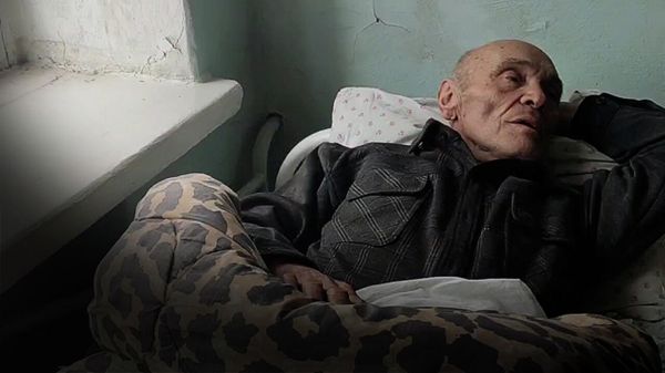 Житель Мариуполя: украинские снайперы стреляют по выходящим из города гражданским - Sputnik Армения